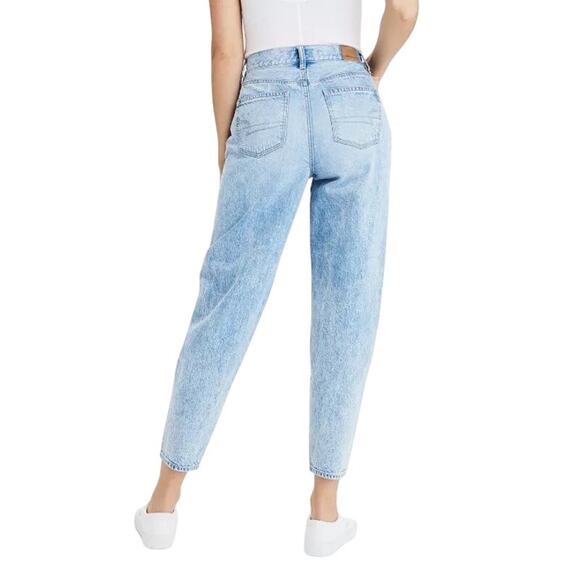 American Eagle Relaxed Mom Jeans Light Wash Size 4 Long - Picture 8 of 8